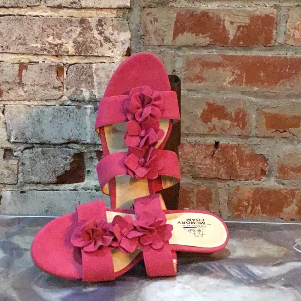 LifeStride Flex pink floral sandals